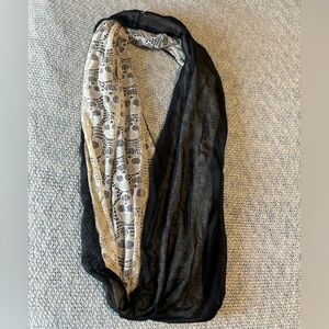 Black & Cream Skull Infinity Scarf